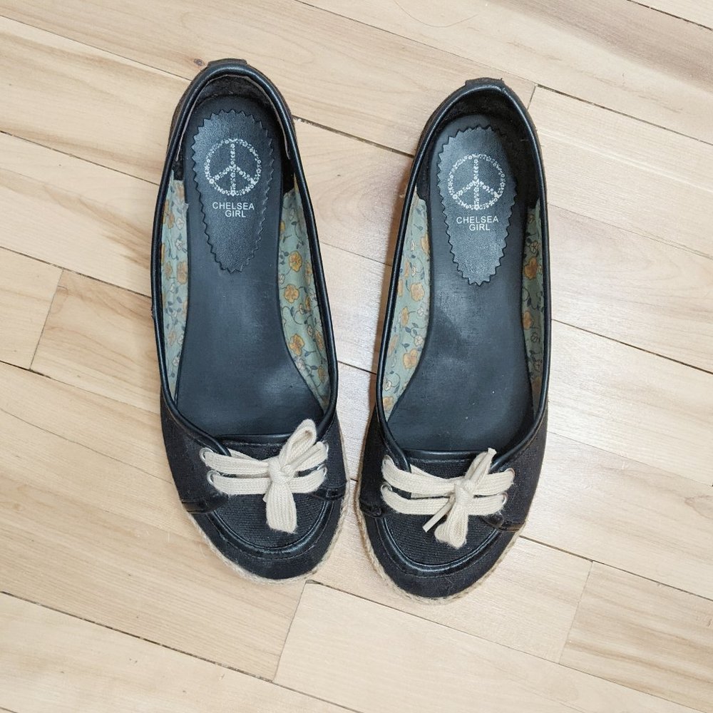 Chelsea Girl navy blue boat shoes